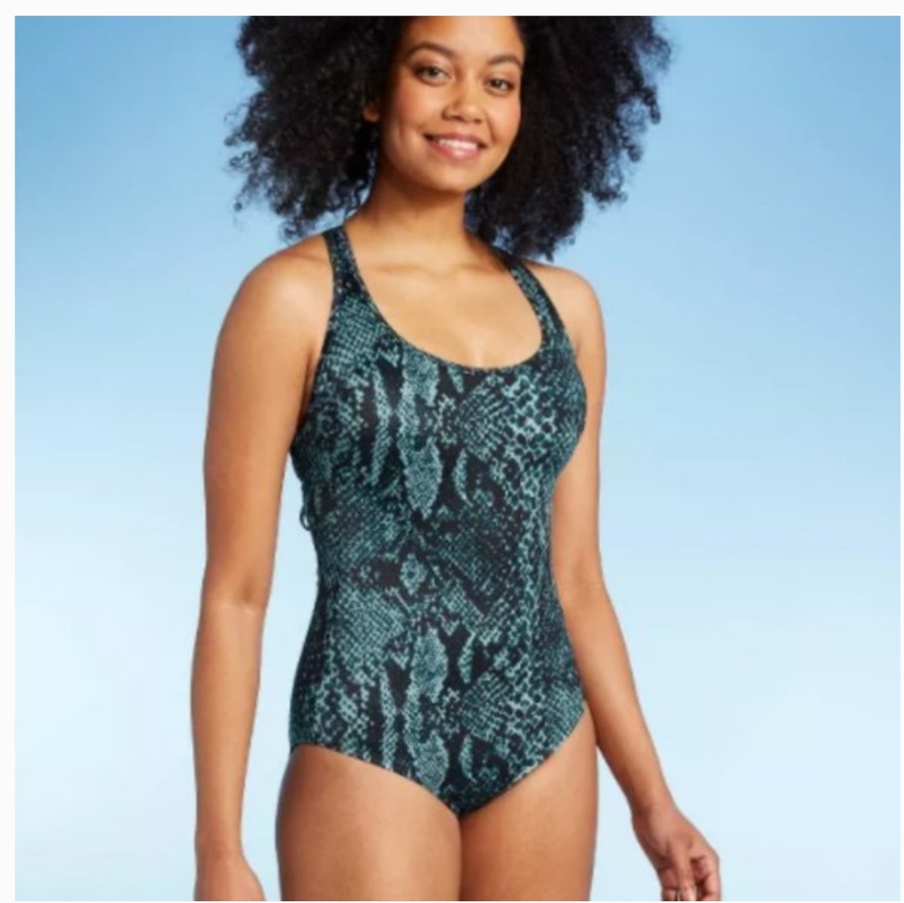 💰NWT All in motion green & black specks swimsuit